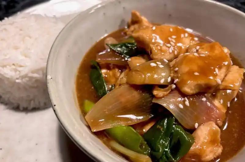 Are you on the lookout for a delicious and nutritious gluten-free dish? Look no further than Gluten-Free Ginger Chicken. https://checooper.com/gluten-free-ginger-chicken/#wpzoom-premium-recipe-card

#chicken #chinese #ginger