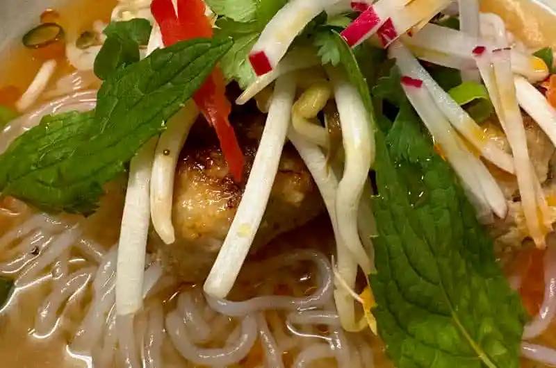 Asian Meatballs with Broth is the perfect Australian winter recipe that will want you coming back for more! And it’s gluten free 👌🤤

Get my bloody yum recipe 👉 https://checooper.com/asian-meatballs-with-broth/#wpzoom-premium-recipe-card

#meatballs #broth #winter topfans